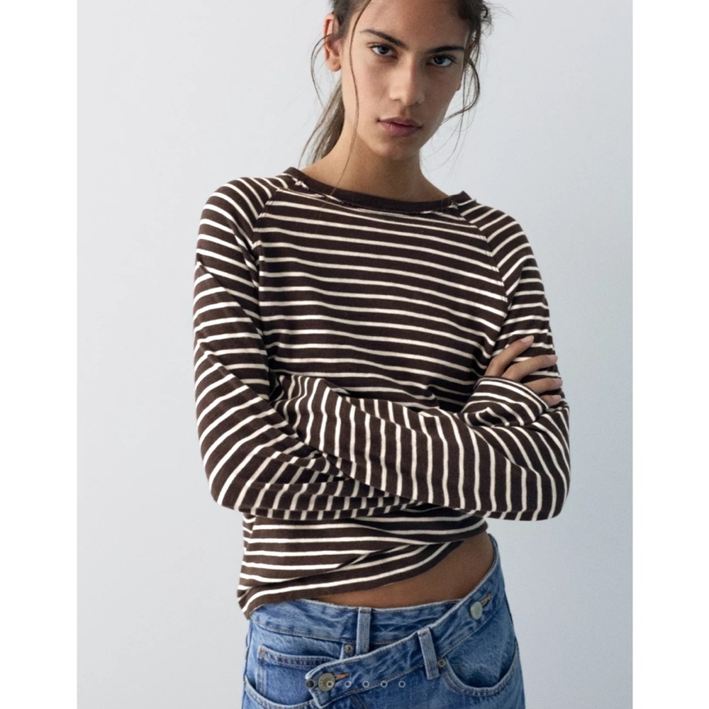 Pull and Bear Raglan long sleeve T-shirt | Size Small